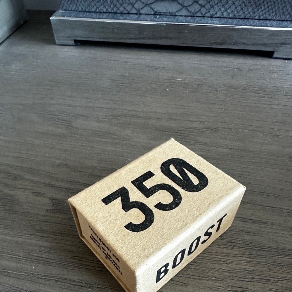 Yeezy Boost 350 Miniature Collectors Figurine Gray Black White Zebras - Picture 6 of 6
